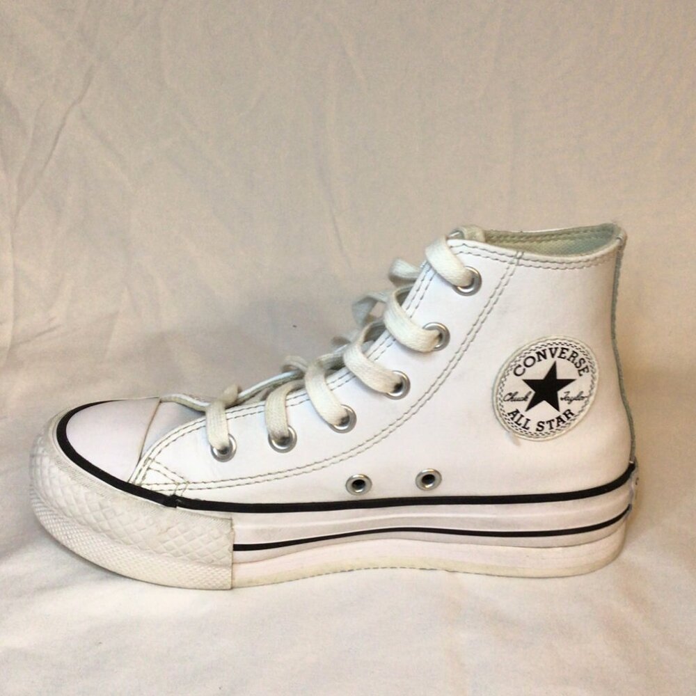 🤍 Converse Chuck Taylor All Star White Leather High-Top Sneakers | Youth 13.5 - Picture 6 of 10
